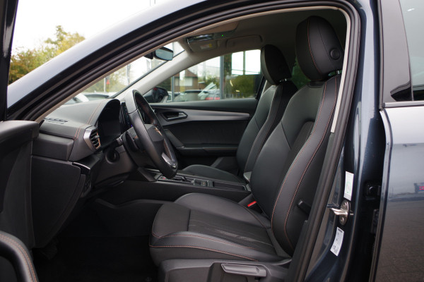 CUPRA Formentor 1.4 e-Hybrid 204 PK Business PHEV, Winterpakket, Adap. Cruise Control, Camera, Carplay CUPRA Formentor 1.4 e-Hybrid 204 PK Business PHEV, Winterpakket, Adap. Cruise Control, Camera, Carplay