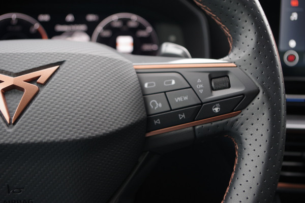 CUPRA Formentor 1.4 e-Hybrid 204 PK Business PHEV, Winterpakket, Adap. Cruise Control, Camera, Carplay CUPRA Formentor 1.4 e-Hybrid 204 PK Business PHEV, Winterpakket, Adap. Cruise Control, Camera, Carplay