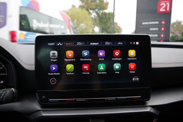 CUPRA Formentor 1.4 e-Hybrid 204 PK Business PHEV, Winterpakket, Adap. Cruise Control, Camera, Carplay CUPRA Formentor 1.4 e-Hybrid 204 PK Business PHEV, Winterpakket, Adap. Cruise Control, Camera, Carplay