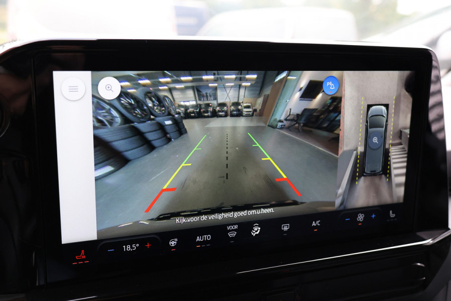 Ford Transit Custom 320 2.0 TDCI 170PK L2H1 DC LIMITED | 360 Camera | ACC | Blind Spot | Navigatie | Camera | CarPlay | Lane Assist | Elek. Trekhaak | 5-Zitter | Dubbel Cabine | MODELJAAR 2025 | BPM VRIJ | Verlengde fabrieksgarantie tot 12-2029 | Dubbel Cabine