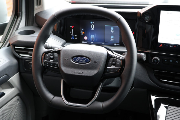 Ford Transit Custom 320 2.0 TDCI 170PK L2H1 DC LIMITED | 360 Camera | ACC | Blind Spot | Navigatie | Camera | CarPlay | Lane Assist | Elek. Trekhaak | 5-Zitter | Dubbel Cabine | MODELJAAR 2025 | BPM VRIJ | Verlengde fabrieksgarantie tot 12-2029 | Dubbel Cabine