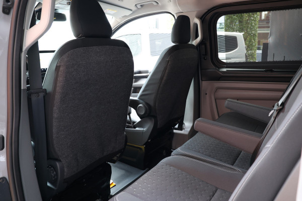 Ford Transit Custom 320 2.0 TDCI 170PK L2H1 DC LIMITED | 360 Camera | ACC | Blind Spot | Navigatie | Camera | CarPlay | Lane Assist | Elek. Trekhaak | 5-Zitter | Dubbel Cabine | MODELJAAR 2025 | BPM VRIJ | Verlengde fabrieksgarantie tot 12-2029 | Dubbel Cabine
