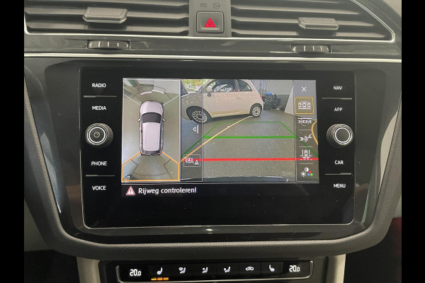 Volkswagen Tiguan 1.5 TSI 150pk DSG R-Line Platinum Panoramadak Navigatie Apple Carplay/Android Auto Camera Parkeersensoren Adaptive Cruise Control Leder Memory stoelen Stoelverwarming Elektrische achterklep Climate Control Virtual Cockpit Volkswagen Tiguan 1.5 TSI 150pk DSG R-Line Platinum Panoramadak Navigatie Apple Carplay/Android Auto Camera Parkeersensoren Adaptive Cruise Control Leder Memory stoelen Stoelverwarming Elektrische achterklep Climate Control Virtual Cockpit