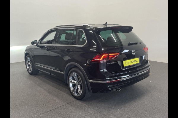 Volkswagen Tiguan 1.5 TSI 150pk DSG R-Line Platinum Panoramadak Navigatie Apple Carplay/Android Auto Camera Parkeersensoren Adaptive Cruise Control Leder Memory stoelen Stoelverwarming Elektrische achterklep Climate Control Virtual Cockpit Volkswagen Tiguan 1.5 TSI 150pk DSG R-Line Platinum Panoramadak Navigatie Apple Carplay/Android Auto Camera Parkeersensoren Adaptive Cruise Control Leder Memory stoelen Stoelverwarming Elektrische achterklep Climate Control Virtual Cockpit
