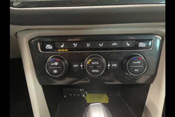 Volkswagen Tiguan 1.5 TSI 150pk DSG R-Line Platinum Panoramadak Navigatie Apple Carplay/Android Auto Camera Parkeersensoren Adaptive Cruise Control Leder Memory stoelen Stoelverwarming Elektrische achterklep Climate Control Virtual Cockpit Volkswagen Tiguan 1.5 TSI 150pk DSG R-Line Platinum Panoramadak Navigatie Apple Carplay/Android Auto Camera Parkeersensoren Adaptive Cruise Control Leder Memory stoelen Stoelverwarming Elektrische achterklep Climate Control Virtual Cockpit