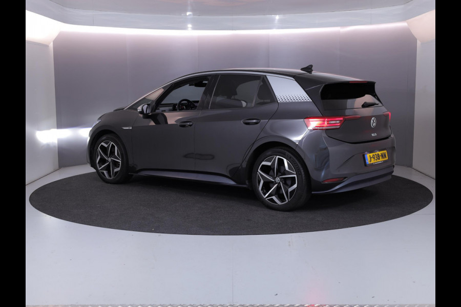 Volkswagen ID.3 First Plus 58 kWh 204pk|19'LM-velgen| Matrix LED| verwarmde voorstoelen Volkswagen ID.3 First Plus 58 kWh 204pk|19'LM-velgen| Matrix LED| verwarmde voorstoelen
