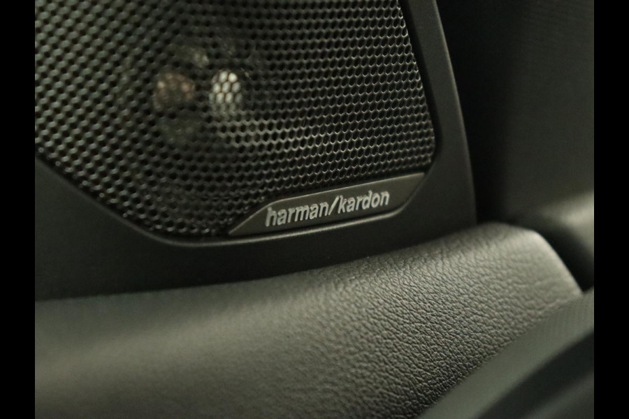 BMW 2 Serie 218i High Executive | Panoramadak | Sport Line | Leder | Harman/Kardon | Adaptive cruise | Stuurverwarming | Carplay | Camera | Navigatie | Full LED | Park Assist | Sportstoelen | Live Cockpit BMW 2 Serie 218i High Executive | Panoramadak | Sport Line | Leder | Harman/Kardon | Adaptive cruise | Stuurverwarming | Carplay | Camera | Navigatie | Full LED | Park Assist | Sportstoelen | Live Cockpit