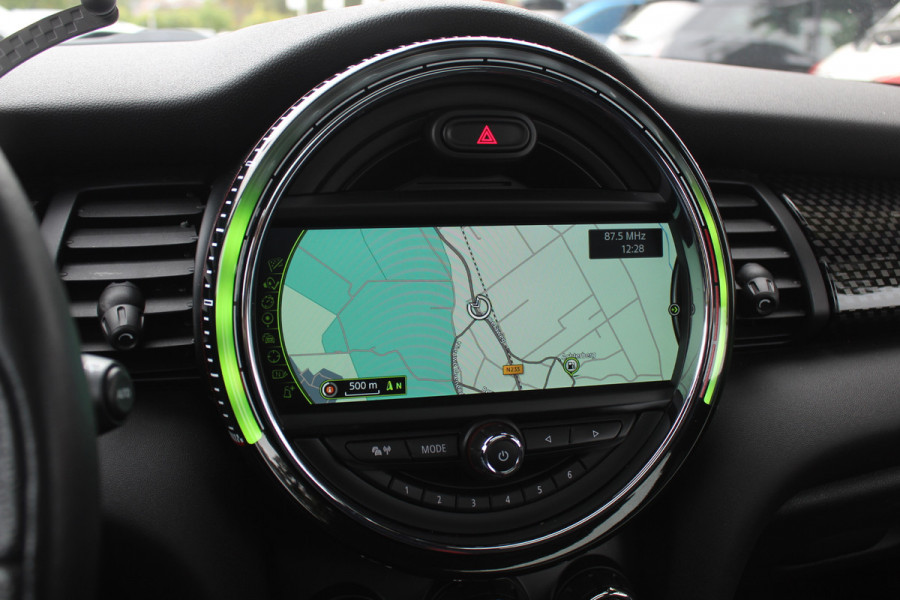MINI Mini 2.0 John Cooper Works Chili / Panoramadak / JCW Stoelen / 18'' / Harman Kardon / Groot Navi. / Parkeerhulp V+A / Stoelverwarming / Cruise Control