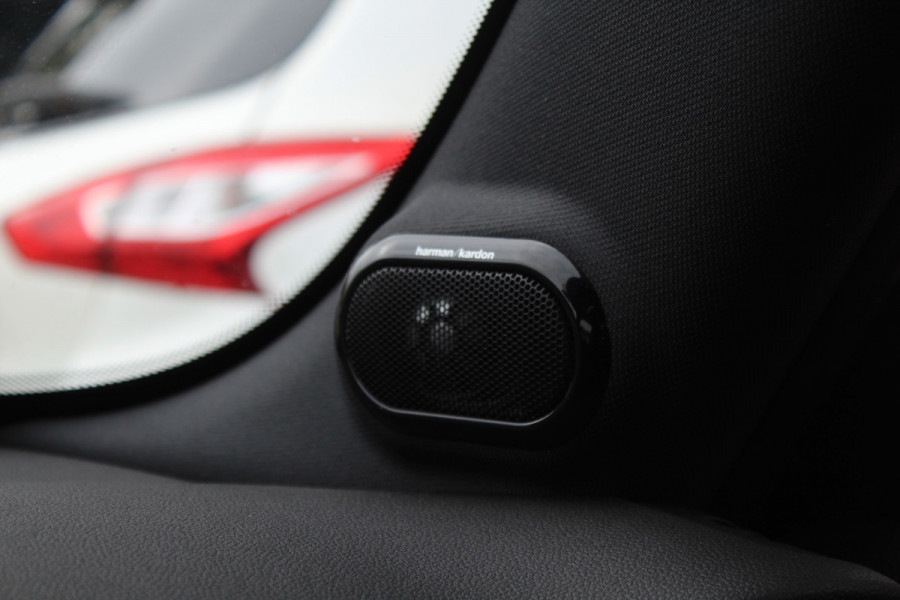 MINI Mini 2.0 John Cooper Works Chili / Panoramadak / JCW Stoelen / 18'' / Harman Kardon / Groot Navi. / Parkeerhulp V+A / Stoelverwarming / Cruise Control