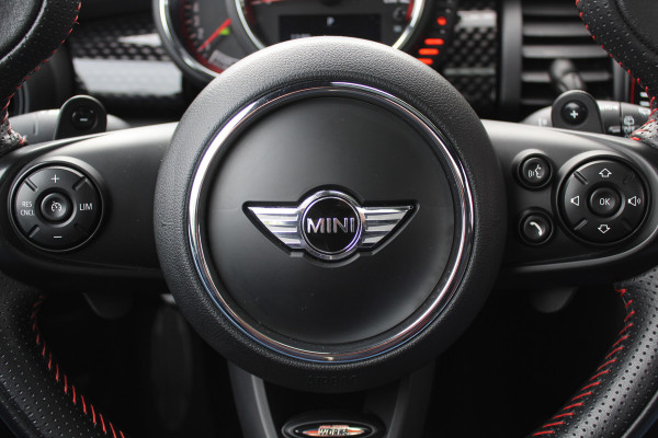 MINI Mini 2.0 John Cooper Works Chili / Panoramadak / JCW Stoelen / 18'' / Harman Kardon / Groot Navi. / Parkeerhulp V+A / Stoelverwarming / Cruise Control