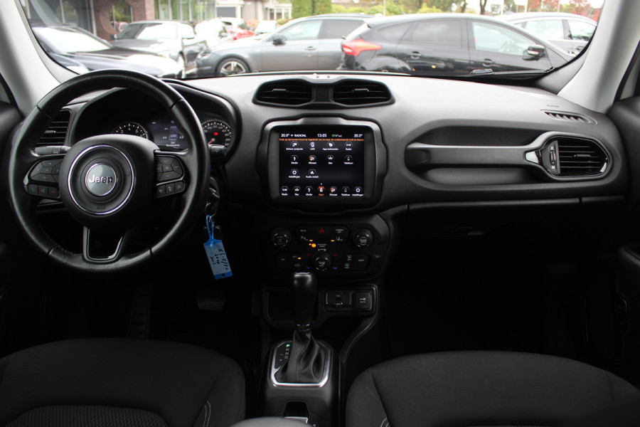 Jeep Renegade 1.4 MultiAir Limited / Trekhaak / Navigatie / CarPlay / 17'' / Parkeerhulp V+A / DAB / ACC