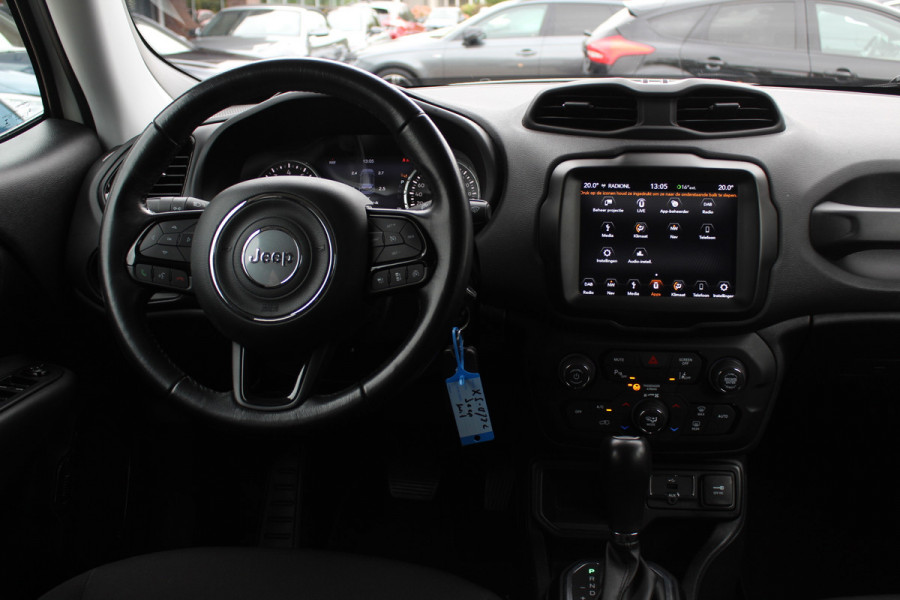 Jeep Renegade 1.4 MultiAir Limited / Trekhaak / Navigatie / CarPlay / 17'' / Parkeerhulp V+A / DAB / ACC