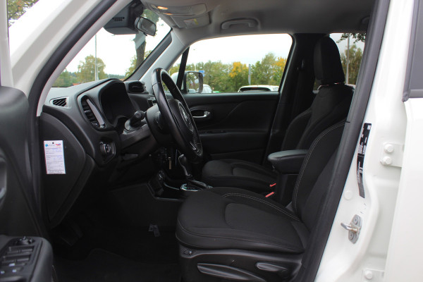 Jeep Renegade 1.4 MultiAir Limited / Trekhaak / Navigatie / CarPlay / 17'' / Parkeerhulp V+A / DAB / ACC