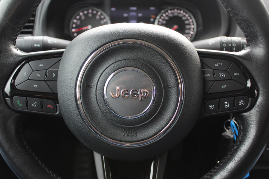Jeep Renegade 1.4 MultiAir Limited / Trekhaak / Navigatie / CarPlay / 17'' / Parkeerhulp V+A / DAB / ACC