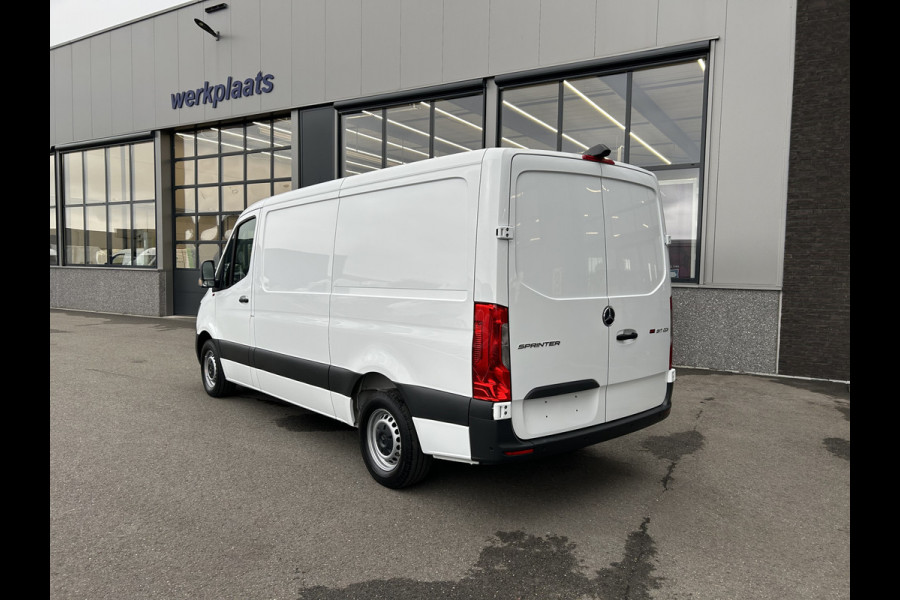 Mercedes-Benz Sprinter 317 CDI L2 H1 SORTIMO / Automaat / MBUX / Camera / Parkeersensoren / Navigatie / Airco