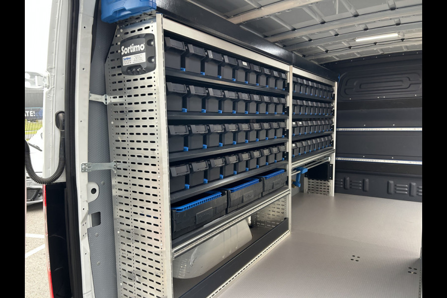 Mercedes-Benz Sprinter 317 CDI L2 H1 SORTIMO / Automaat / MBUX / Camera / Parkeersensoren / Navigatie / Airco