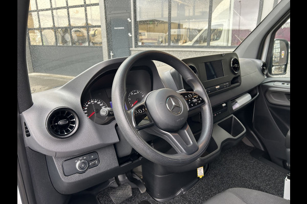 Mercedes-Benz Sprinter 317 CDI L2 H1 SORTIMO / Automaat / MBUX / Camera / Parkeersensoren / Navigatie / Airco