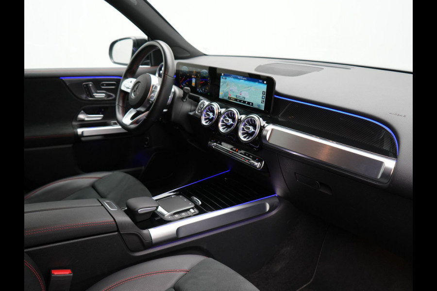Mercedes-Benz Glb 250 AMG Line 225pk | Widescreen Navigatie | Alcantara Sportstoelen Memory & Verwarmd | Apple Carplay | Keyless | Camera | Navigatie | DAB |