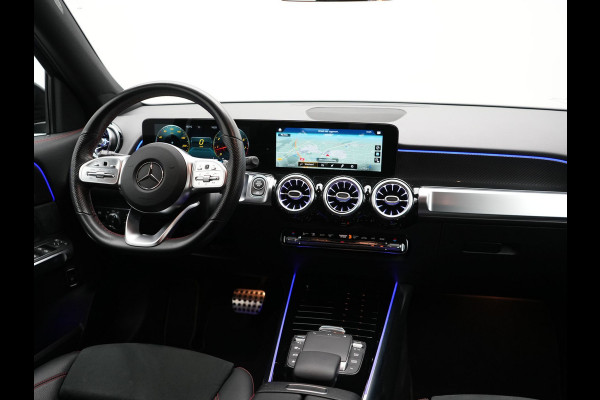 Mercedes-Benz Glb 250 AMG Line 225pk | Widescreen Navigatie | Alcantara Sportstoelen Memory & Verwarmd | Apple Carplay | Keyless | Camera | Navigatie | DAB |