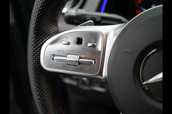 Mercedes-Benz Glb 250 AMG Line 225pk | Widescreen Navigatie | Alcantara Sportstoelen Memory & Verwarmd | Apple Carplay | Keyless | Camera | Navigatie | DAB |