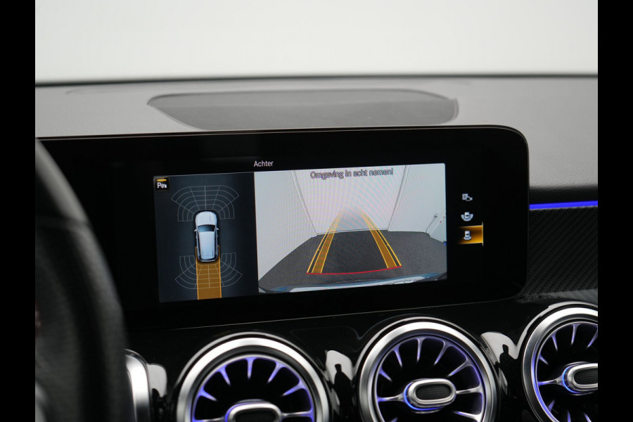 Mercedes-Benz Glb 250 AMG Line 225pk | Widescreen Navigatie | Alcantara Sportstoelen Memory & Verwarmd | Apple Carplay | Keyless | Camera | Navigatie | DAB |
