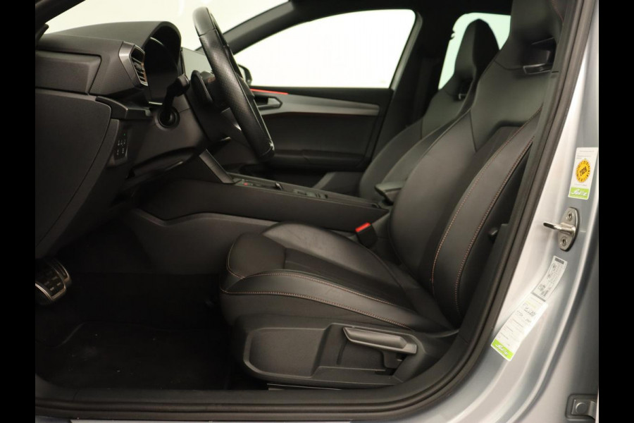 CUPRA Cupra Hybrid | Stoelverwarming | Camera | Adaptive cruise | Navigatie | Carplay | Sfeerverlichting | Keyless | Park Assist | Sportstoelen | Full LED | PHEV | Plug In