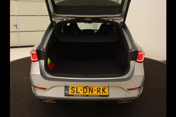 CUPRA Cupra Hybrid | Stoelverwarming | Camera | Adaptive cruise | Navigatie | Carplay | Sfeerverlichting | Keyless | Park Assist | Sportstoelen | Full LED | PHEV | Plug In