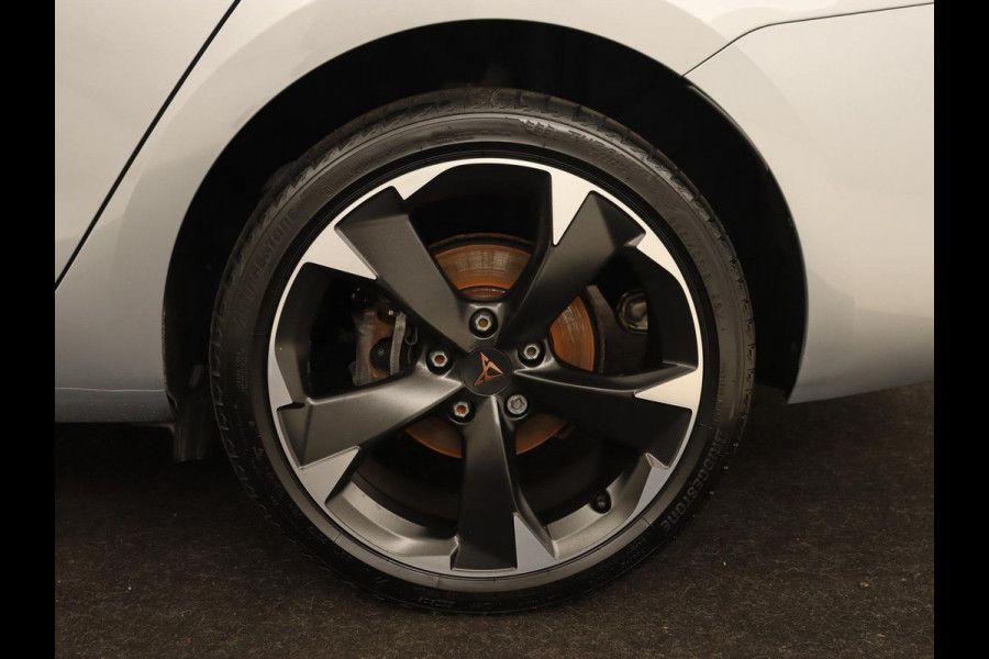 CUPRA Cupra Hybrid | Stoelverwarming | Camera | Adaptive cruise | Navigatie | Carplay | Sfeerverlichting | Keyless | Park Assist | Sportstoelen | Full LED | PHEV | Plug In