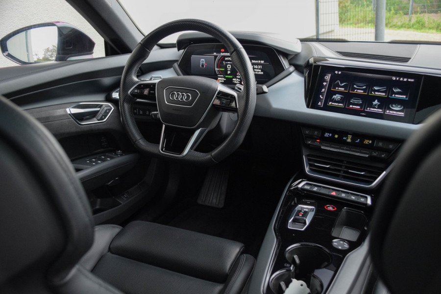 Audi e-tron GT QUATTRO / Standkachel/ Luchtvering/ Adaptive Cruise Control/ Panoramadak/ 350kW (476PK)