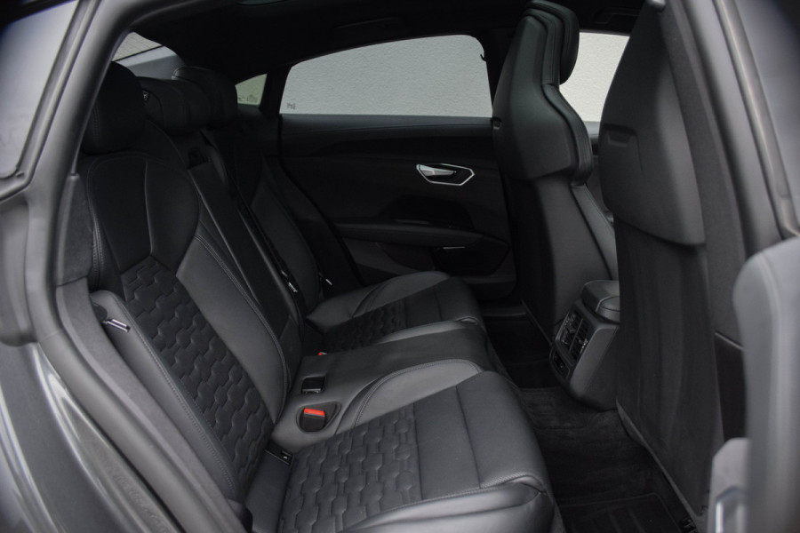 Audi e-tron GT QUATTRO / Standkachel/ Luchtvering/ Adaptive Cruise Control/ Panoramadak/ 350kW (476PK)