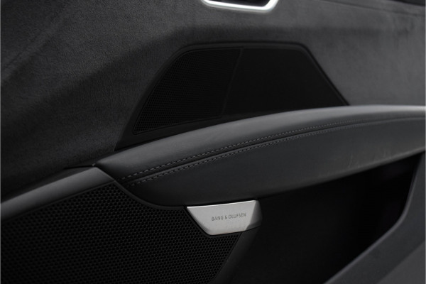 Audi e-tron GT QUATTRO / Standkachel/ Luchtvering/ Adaptive Cruise Control/ Panoramadak/ 350kW (476PK)