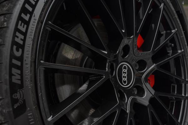 Audi e-tron GT QUATTRO / Standkachel/ Luchtvering/ Adaptive Cruise Control/ Panoramadak/ 350kW (476PK)