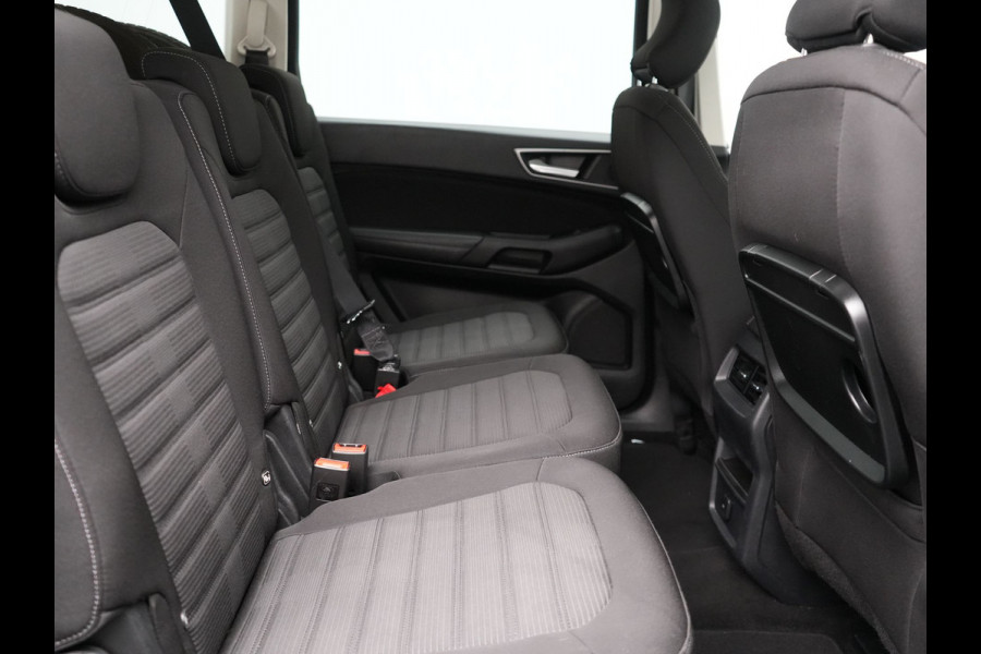 Ford Galaxy 2.0 Titanium 241pk Dealer O.H 7-Persoons Automaat | Camera | Apple Carplay | LED Koplampen | Stoelverwarming | Navigatie | 18"L.M |