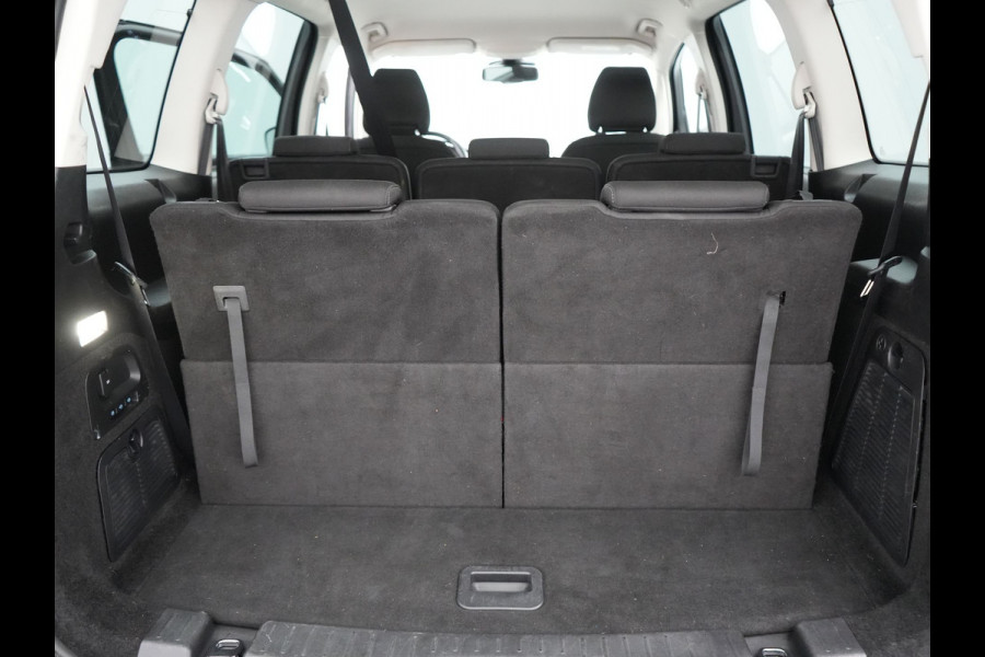 Ford Galaxy 2.0 Titanium 241pk Dealer O.H 7-Persoons Automaat | Camera | Apple Carplay | LED Koplampen | Stoelverwarming | Navigatie | 18"L.M |