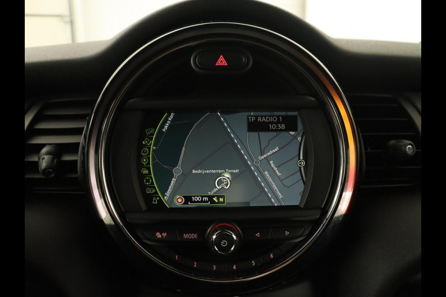 MINI Cooper 1.5 Chili | Automaat | Stoelverwarming | Full LED | Navigatie | Parkeerhulp | Sportstoelen | Climate control | Cruise control