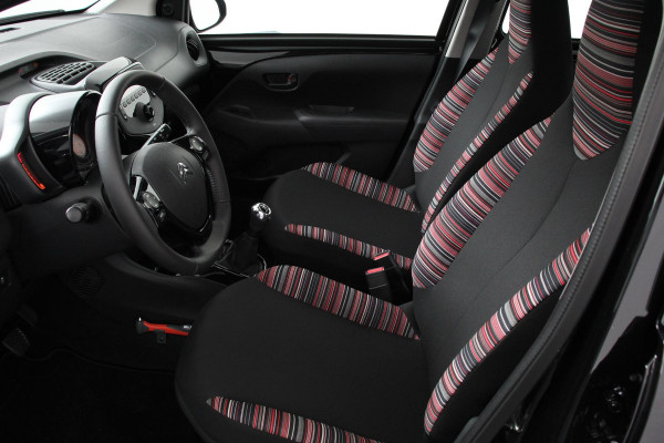Citroën C1 1.0 VTi Feel Pack Look | Pack Comfort | Airco | Bluetooth | Led | Extra Getint glas Citroën C1 1.0 VTi Feel Pack Look | Pack Comfort | Airco | Bluetooth | Led | Extra Getint glas