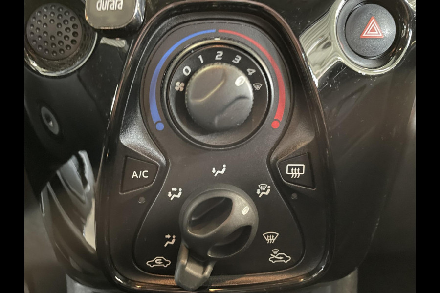 Citroën C1 1.0 VTi Feel Pack Look | Pack Comfort | Airco | Bluetooth | Led | Extra Getint glas Citroën C1 1.0 VTi Feel Pack Look | Pack Comfort | Airco | Bluetooth | Led | Extra Getint glas