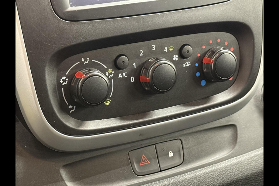 Renault Trafic Passenger 1.6 dCi Grand Zen Energy 9-PERSOONS personenbus Incl. BTW/BPM Airco Navi Cruise Control