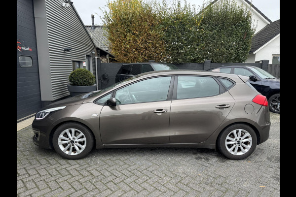 Kia cee'd 1.6 GDI ComfortPlusLine Navigator | Camera | Lichtmetalen Velgen | Navigatie | Cruise Control |