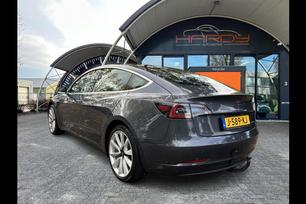 Tesla Model 3 Long Range AWD 75 kWh Trekhaak (1.000kg) 87% SOH 19 INCH Rijklaarprijs!