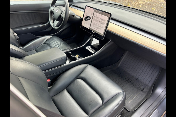 Tesla Model 3 Long Range AWD 75 kWh Trekhaak (1.000kg) 87% SOH 19 INCH Rijklaarprijs!