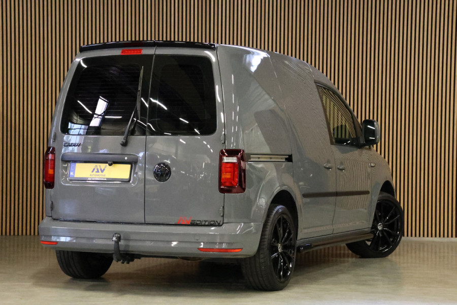 Volkswagen Caddy 2.0 TDI 185 PK DSG Exclusive | ACC | Camera | CarPlay | Bi-Xenon | Alarm | Trekhaak | DAB | MF Stuur | Front Assist | NAP Logisch | NL Auto