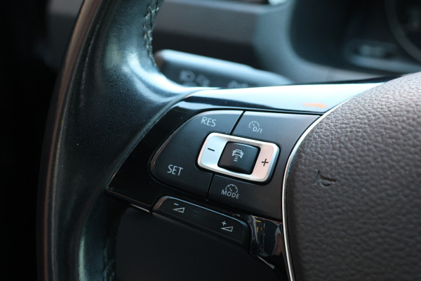 Volkswagen Caddy 2.0 TDI 185 PK DSG Exclusive | ACC | Camera | CarPlay | Bi-Xenon | Alarm | Trekhaak | DAB | MF Stuur | Front Assist | NAP Logisch | NL Auto