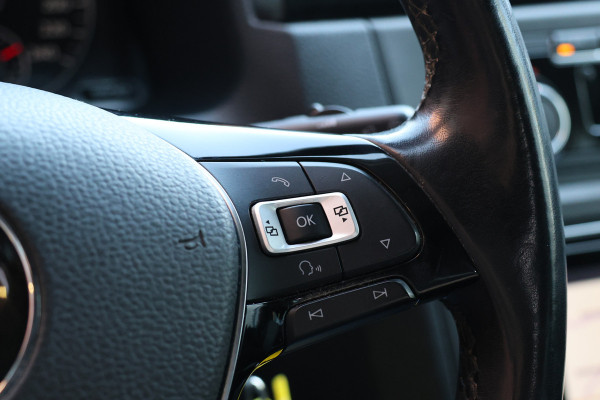 Volkswagen Caddy 2.0 TDI 185 PK DSG Exclusive | ACC | Camera | CarPlay | Bi-Xenon | Alarm | Trekhaak | DAB | MF Stuur | Front Assist | NAP Logisch | NL Auto