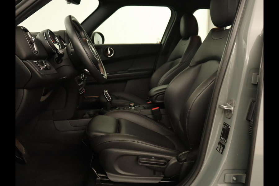 MINI Countryman 1.5 Cooper | Stoelverwarming | Trekhaak | Harman/Kardon | Carplay | Keyless | Navigatie | Climate control | Cruise control | Park Assist | Full LED