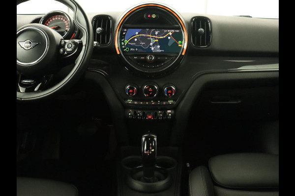 MINI Countryman 1.5 Cooper | Stoelverwarming | Trekhaak | Harman/Kardon | Carplay | Keyless | Navigatie | Climate control | Cruise control | Park Assist | Full LED