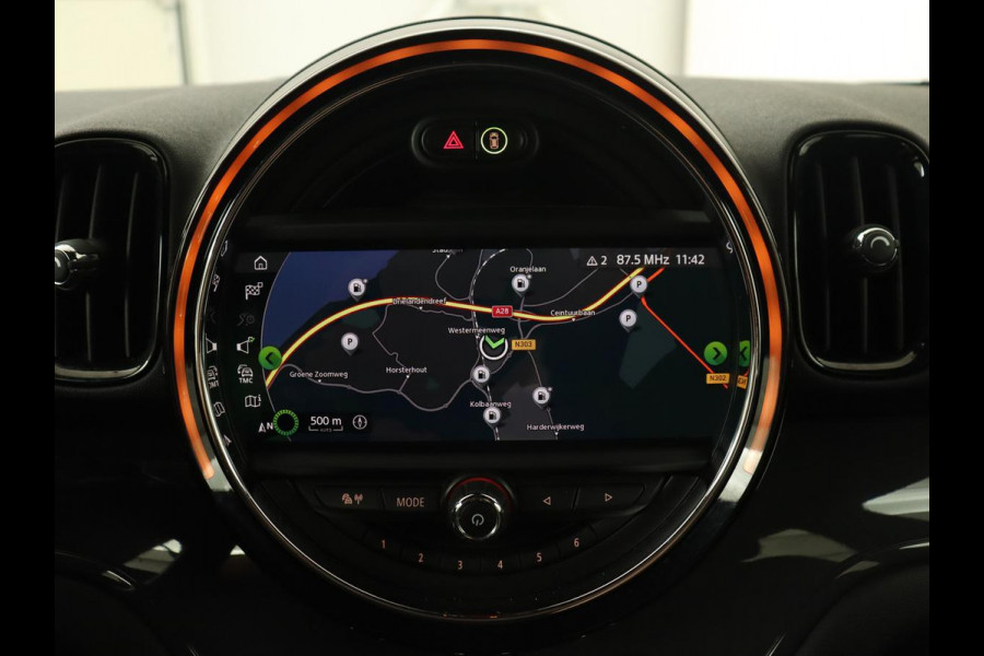 MINI Countryman 1.5 Cooper | Stoelverwarming | Trekhaak | Harman/Kardon | Carplay | Keyless | Navigatie | Climate control | Cruise control | Park Assist | Full LED