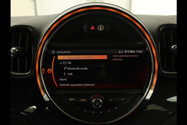 MINI Countryman 1.5 Cooper | Stoelverwarming | Trekhaak | Harman/Kardon | Carplay | Keyless | Navigatie | Climate control | Cruise control | Park Assist | Full LED