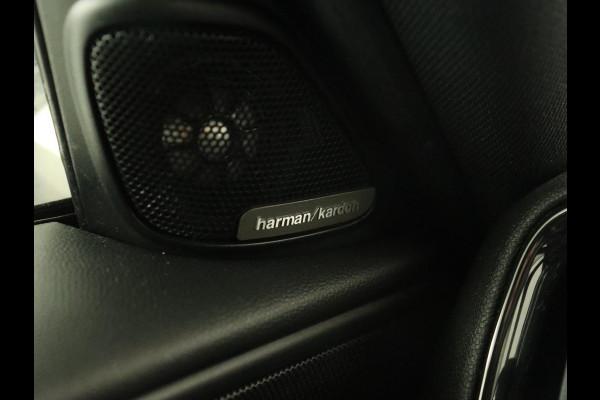 MINI Countryman 1.5 Cooper | Stoelverwarming | Trekhaak | Harman/Kardon | Carplay | Keyless | Navigatie | Climate control | Cruise control | Park Assist | Full LED