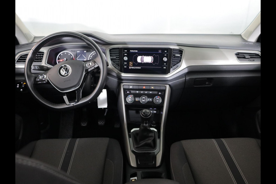 Volkswagen T-Roc 1.0 TSI Style 110 pk | Navigatie | Parkeersensoren | Autom. airco | Adaptieve cruise control | Apple Carplay/Android Auto |